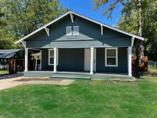 206 W Waco Street, Ennis, TX 75119