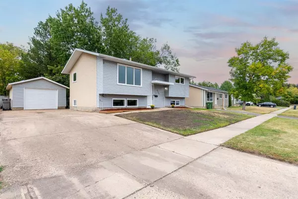 Lloydminster, SK S9V 0L2,4756 BARR CRESCENT