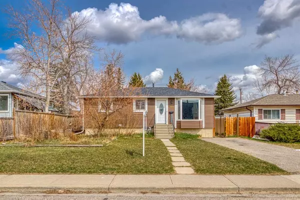 Calgary, AB T3B 1T8,7112 36 AVE NW