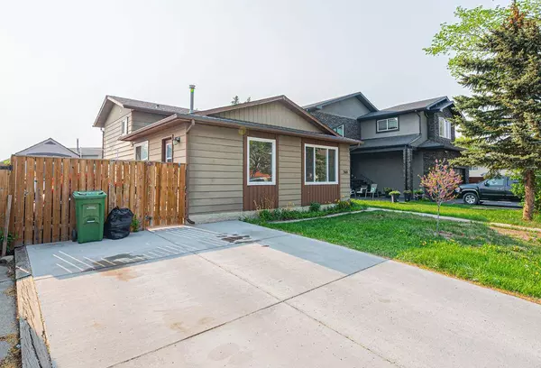 Calgary, AB T1Y 5W3,368 Whitefield DR NE