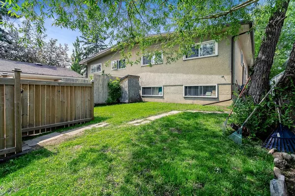 Calgary, AB T2W 1K5,1045 Canfield CRES SW