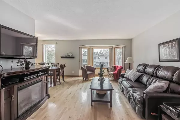 Calgary, AB T2Y 2Z4,115 Whiteglen CRES NE