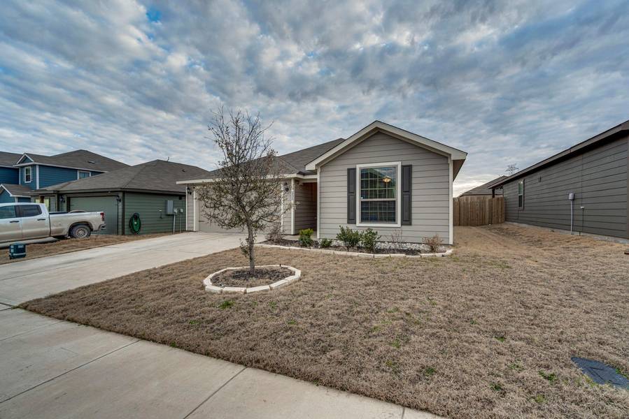 220 Lewis Lane, Venus, TX 76084