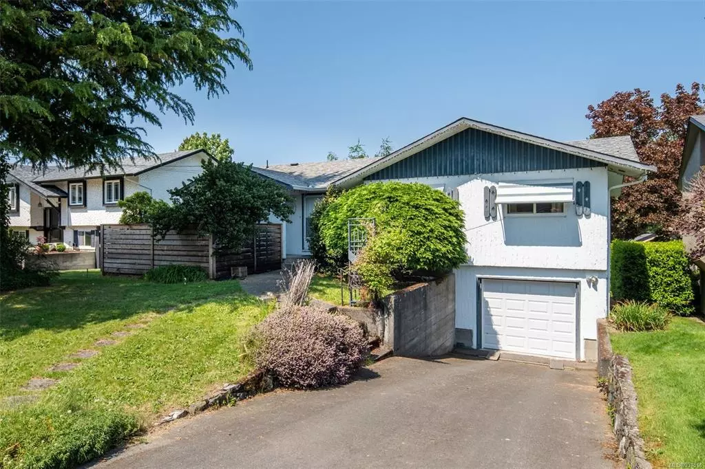 Saanich, BC V8Z 2J1,550 Riel Pl