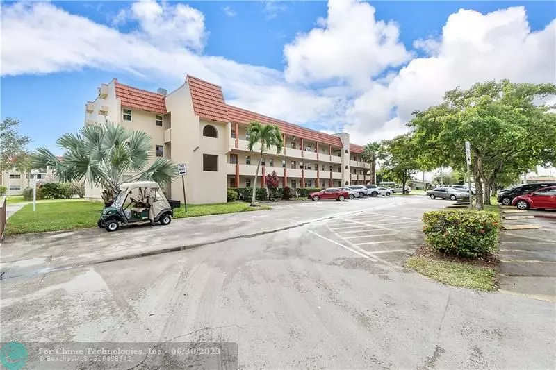 Sunrise, FL 33322,2600 W Sunrise Lakes Dr  #302