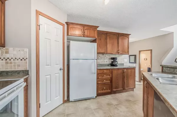 Calgary, AB T3L3B8,309 Tuscany Ridge HTS NW