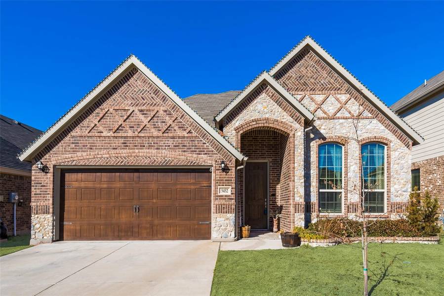 5452 Tuxbury Pond Drive, Fort Worth, TX 76179