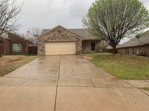 4709 Waterhill Court, Fort Worth, TX 76179