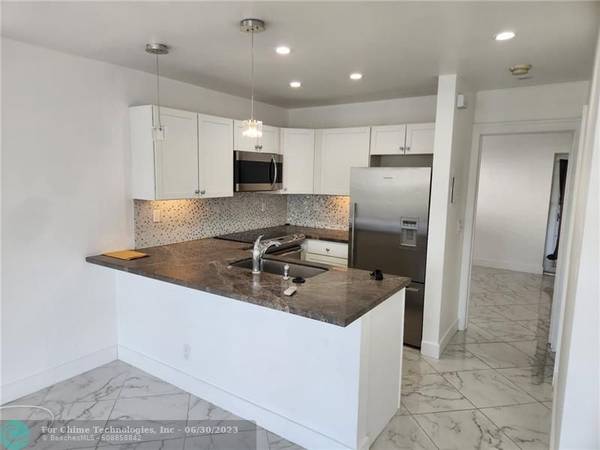 2841 NE 32 ST  #16,  Fort Lauderdale,  FL 33306