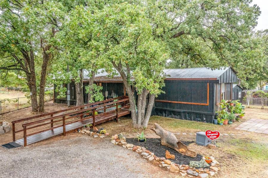 187 Pilgrim Road, Alvarado, TX 76009