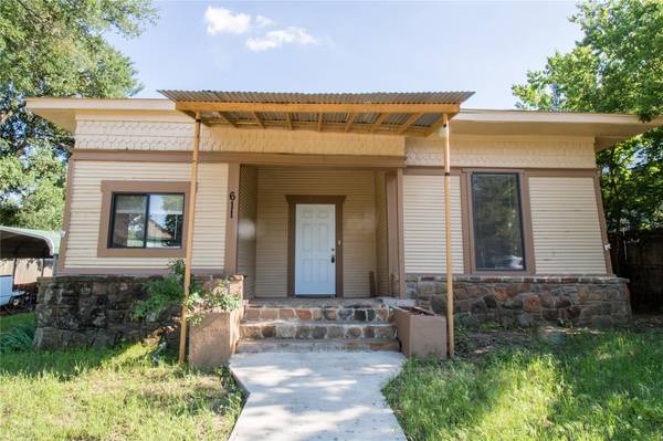 611 4th Street,  Mineral Wells,  TX 76067