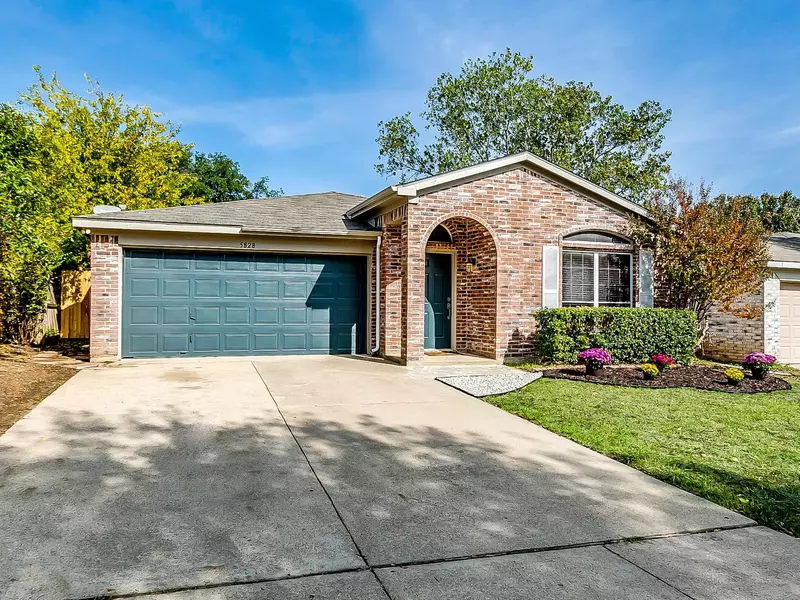 5828 Heatherglen Terrace, Fort Worth, TX 76179