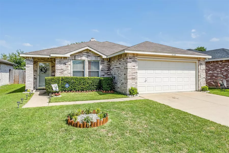 5708 Ainsdale Drive, Fort Worth, TX 76135