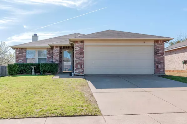 5309 Kingslink Circle, Fort Worth, TX 76135