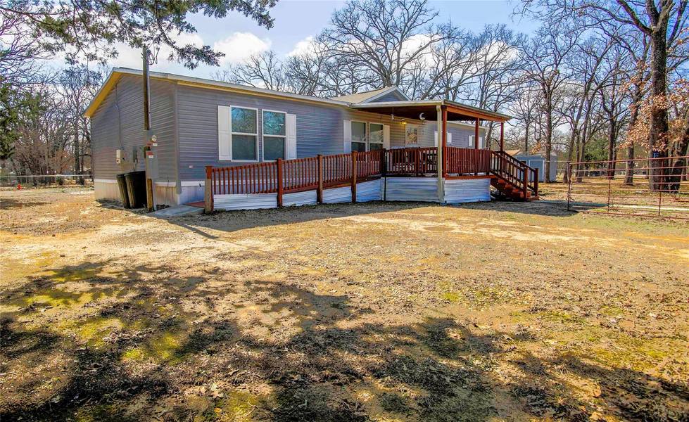 1825 Oak Road, Hawk Cove, TX 75474