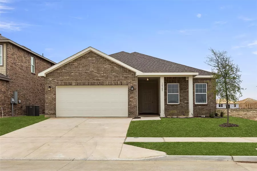 10305 Burnfoot Lane, Fort Worth, TX 76036