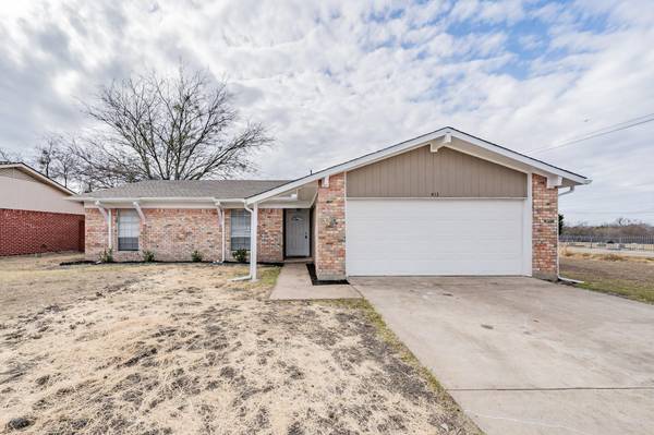 413 Pecan Street, Wilmer, TX 75172