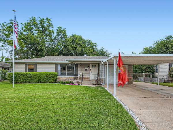 5040 Nadine Drive, Haltom City, TX 76117