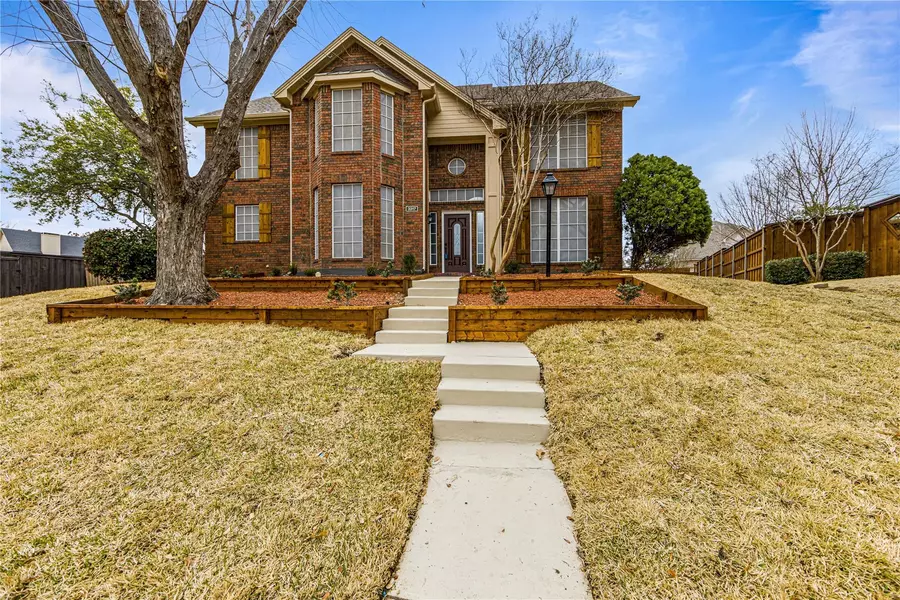 3317 Greenglen Circle, Carrollton, TX 75007