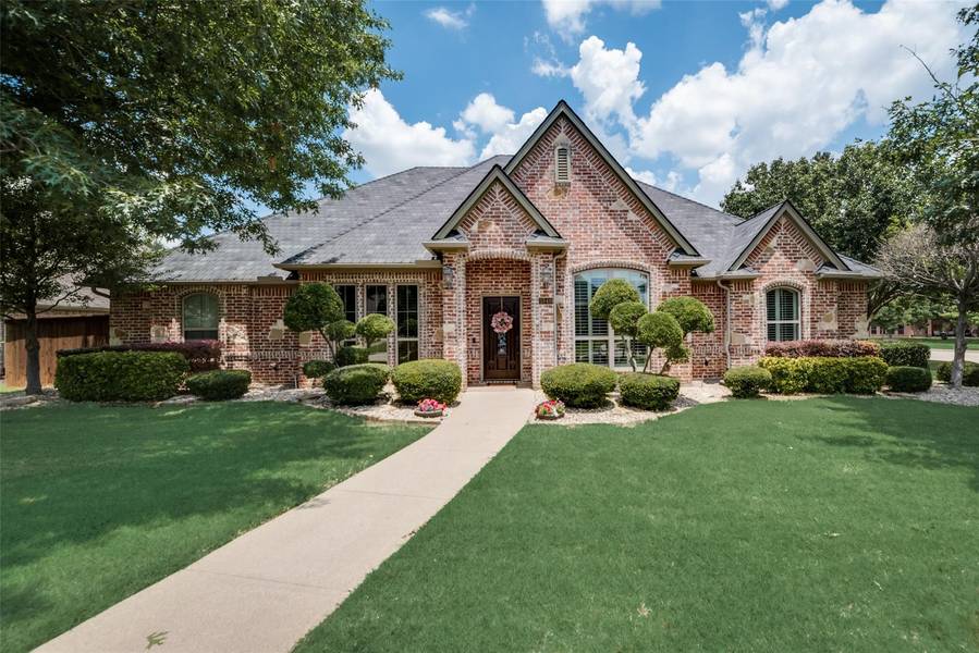 1040 Chesapeake Drive, Mansfield, TX 76063