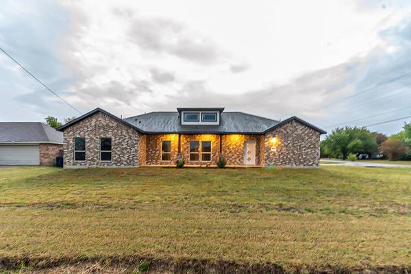 2512 Gerry Way Street, Lancaster, TX 75134