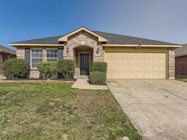 Fort Worth, TX 76179,5812 Mirror Ridge Drive