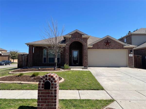 1001 Cheyenne Drive, Aubrey, TX 76227