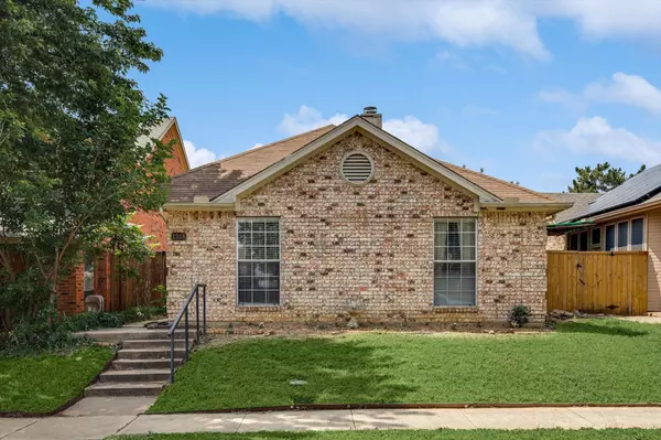 1338 Overlook Drive, Lewisville, TX 75067