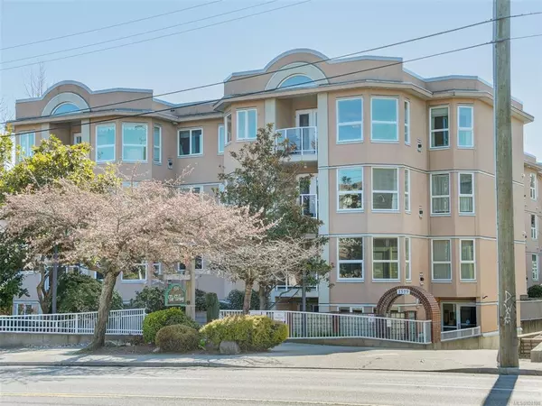 1519 Hillside Ave #403,  Victoria,  BC V8T 2C1