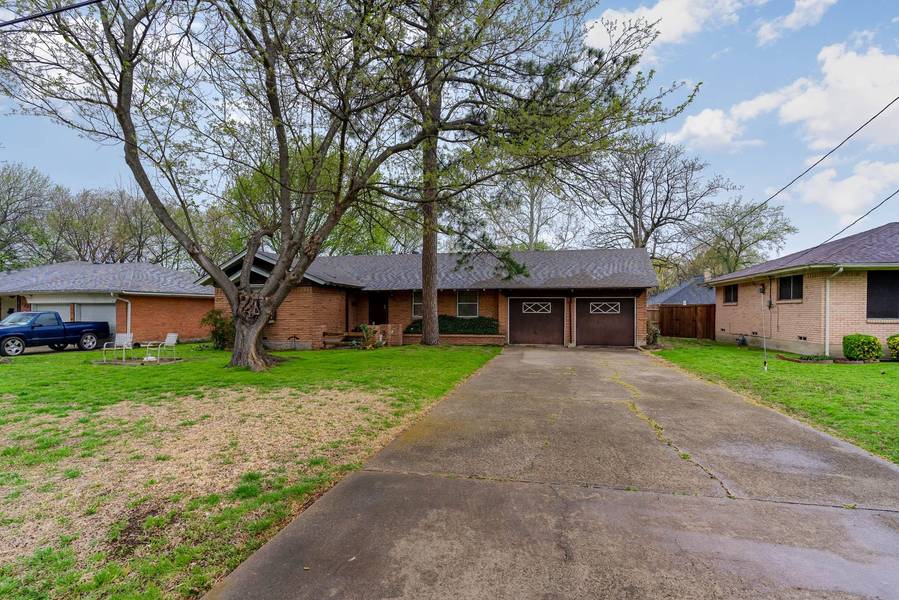 131 Martin Drive, Lancaster, TX 75146