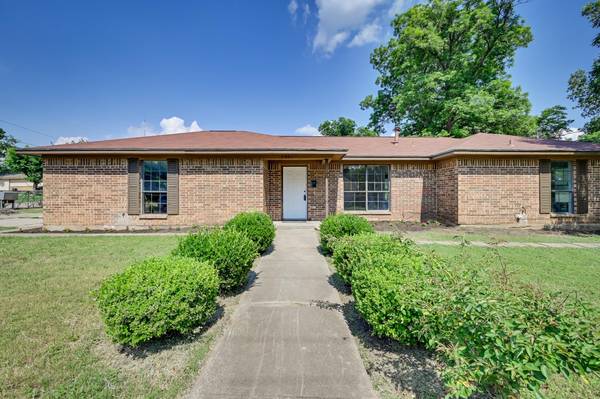 2401 Ben Avenue, Fort Worth, TX 76103