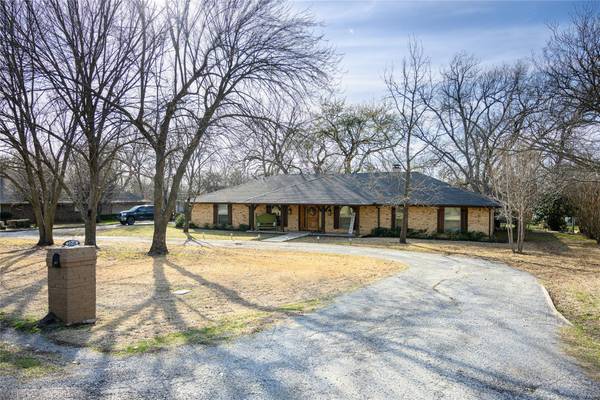 2210 Carriage Estates Road, Sherman, TX 75092