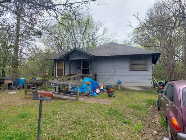 318 Beckham Street W, Sulphur Springs, TX 75482