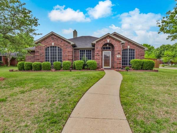 3200 Lakehurst Drive, Mesquite, TX 75181