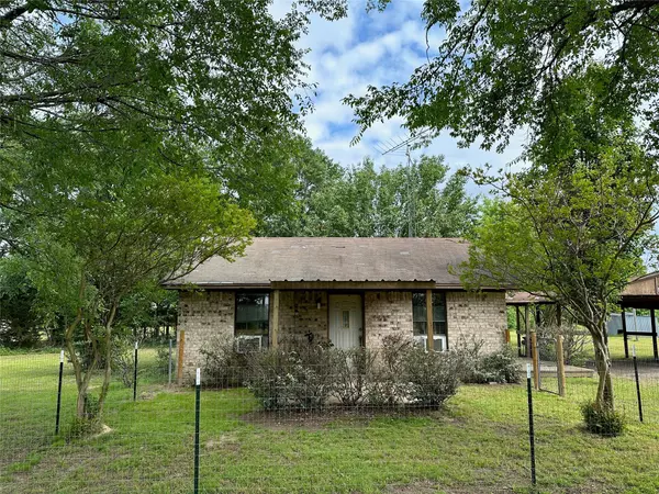 951 County Road 2351, Mineola, TX 75773