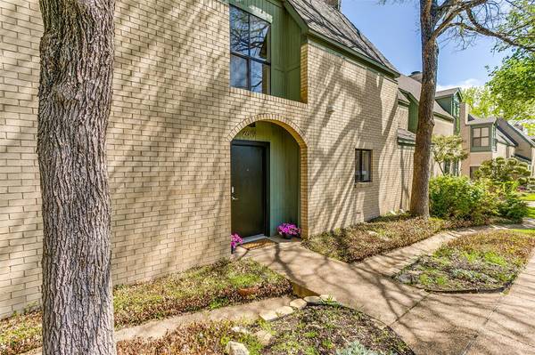 2619 Mccart Avenue, Fort Worth, TX 76110