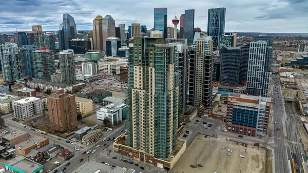 Calgary, AB T2G 0B5,210 15 AVE SE #3106