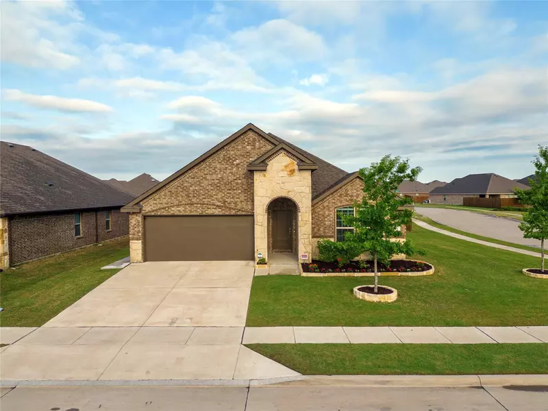 301 Stevenson Landing, Royse City, TX 75189