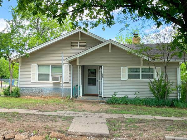 810 W 12th Street, Cisco, TX 76437