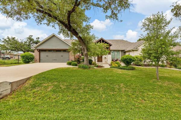 1705 W Limestone Court, Granbury, TX 76049