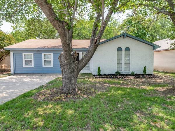 608 Comal Avenue, White Settlement, TX 76108