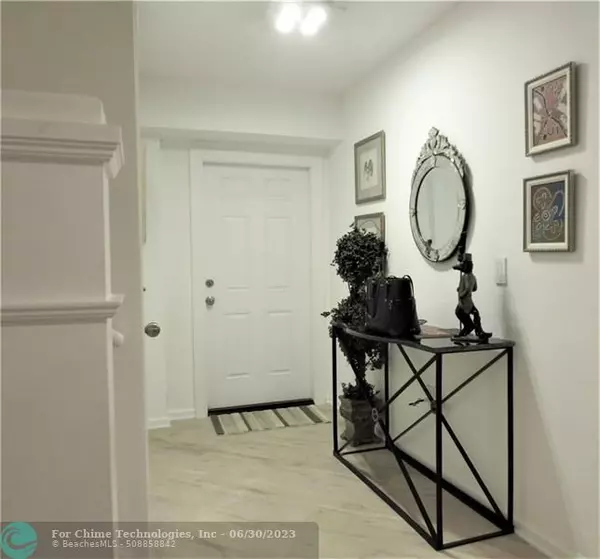 Lauderdale By The Sea, FL 33062,1900 Oceanwalk Ln  #106