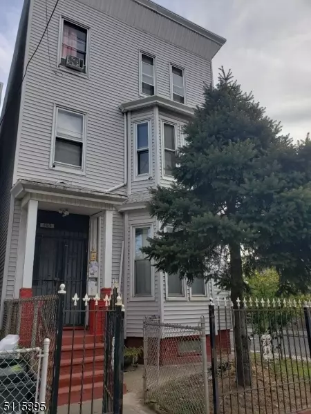 Newark City, NJ 07104,369 Summer Ave