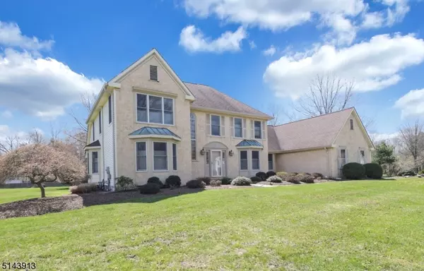 4 Lenape Ln, West Windsor Twp., NJ 08550