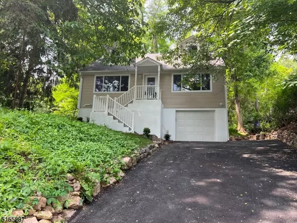 105 Brooklyn Stanhope Rd, Hopatcong Boro, NJ 07874