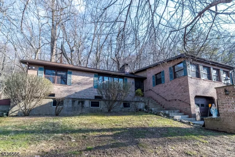 180 Mountain Rd, Pohatcong Twp., NJ 08865