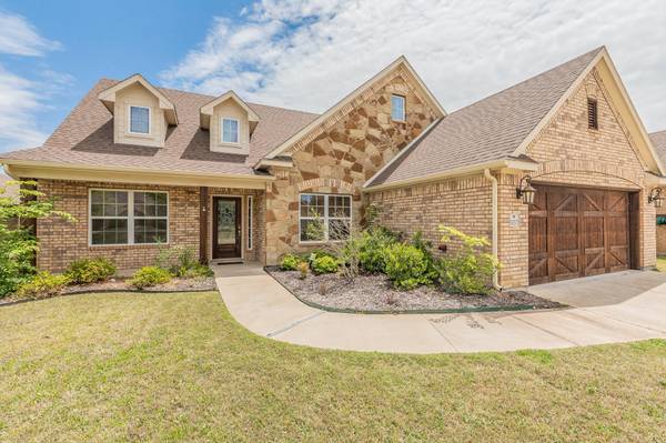 3137 Shoreline Drive, Burleson, TX 76028