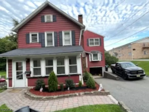 68 W End Ave, Newton Town, NJ 07860