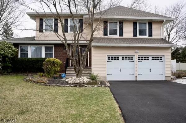 19 Point View Pkwy, Wayne Twp., NJ 07470