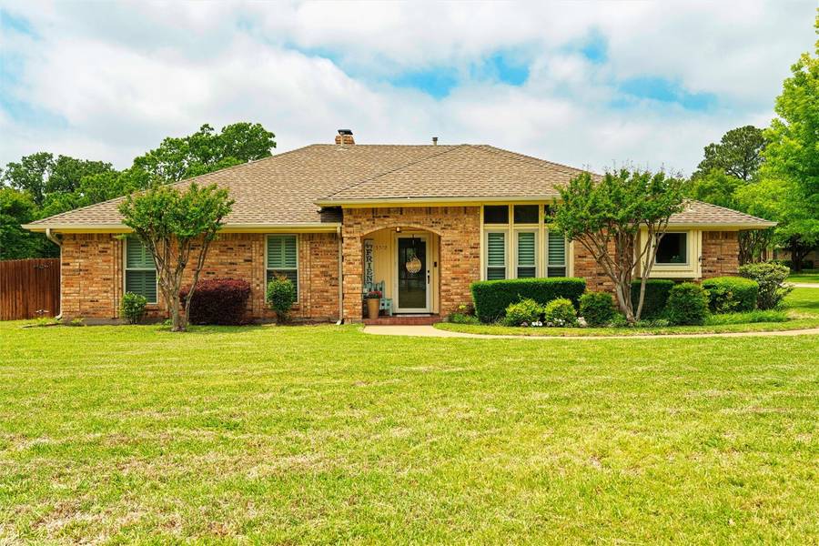 3312 Roosevelt Drive, Dalworthington Gardens, TX 76016